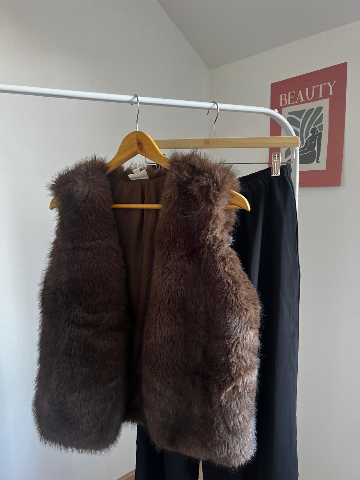 Fourrure sans manches